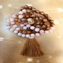 Carica l&#39;immagine nel visualizzatore di Gallery, Mala Giada Morganite &amp; Legno
