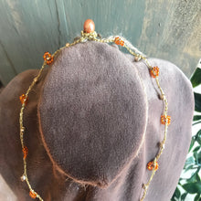 Carica l&#39;immagine nel visualizzatore di Gallery, Il Girocollo Daisy Orange Gold
