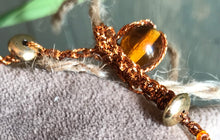 Carica l&#39;immagine nel visualizzatore di Gallery, Il Girocollo Luce Copper
