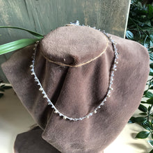 Carica l&#39;immagine nel visualizzatore di Gallery, Collana Luce Silver White
