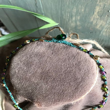 Carica l&#39;immagine nel visualizzatore di Gallery, Il Girocollo Luce Tiffany
