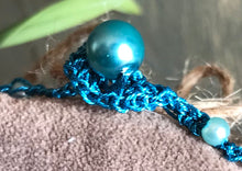 Carica l&#39;immagine nel visualizzatore di Gallery, Collana Luce Blu Carta da Zucchero
