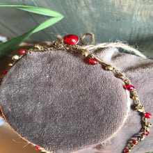 Carica l&#39;immagine nel visualizzatore di Gallery, Collana Luce Gold &amp; Red
