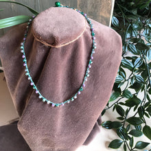 Carica l&#39;immagine nel visualizzatore di Gallery, Collana Luce Verde Giada
