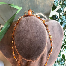 Carica l&#39;immagine nel visualizzatore di Gallery, Il Girocollo Luce Orange
