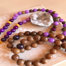 Carica l&#39;immagine nel visualizzatore di Gallery, Mala Agata Viola &amp; legno
